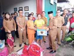 Pj Bupati Empat Lawang Salurkan Bantuan Tanggap Darurat Kepada Korban Kebakaran