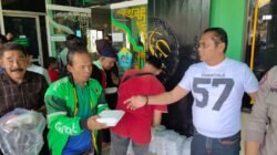 Tragedi Ojol Terlindas Hingga Tewas, Polres Linggau Beri Penghormatan dan Berbagi Nasi Kotak