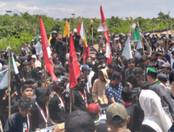 Linggau Memanas: Mahasiswa Suarakan Kekecewaan pada Polisi dan DPR