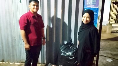 Sambut Antusias Warga, Karang Taruna Barat 1 Kembali Terima Donasi Pakaian Layak Pakai
