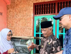 Wawako Linggau Serahkan Bantuan UMKM Dendeng Pucuk Ubi Wak Idak