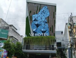 Mobil Tamu Rusak Ditabrak Security, We Hotel Sebut “Kelalaian Pribadi”