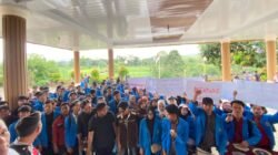 Ratusan Mahasiswa UNPARI Demo DPRD Linggau: Tuntut Kesejahteraan Guru