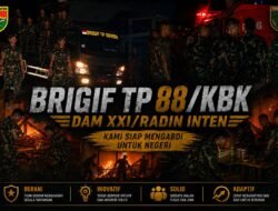 35 Prajurit Brigif TP 88/KBK Turun Tangan Tangani Kebakaran di Rejang Lebong