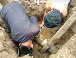 Minggu Tetap Kerja, PDAM TBS Perbaiki Pipa Bocor