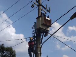 PLN ULP Tebing Tinggi Lakukan Penyeimbangan Beban Trafo dan Perbaikan Grounding di Saling